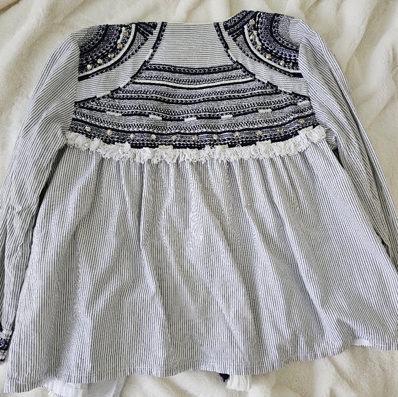 Embroidered Cardigan - Picture 4 of 6